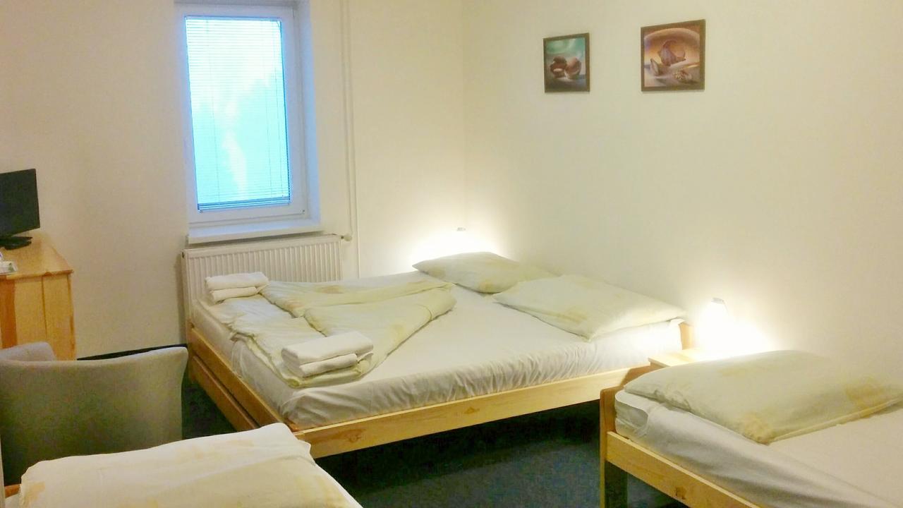 Hostinec U Pejska A Kocicky Mariánské Lázně Eksteriør billede